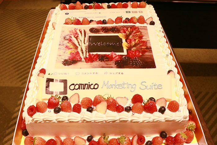 コムニコ画面ケーキ