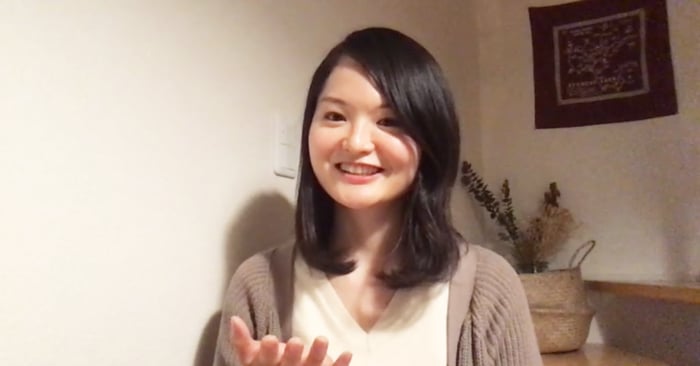 中途入社でインタビューに答えるプロダクトデザインチームの井上